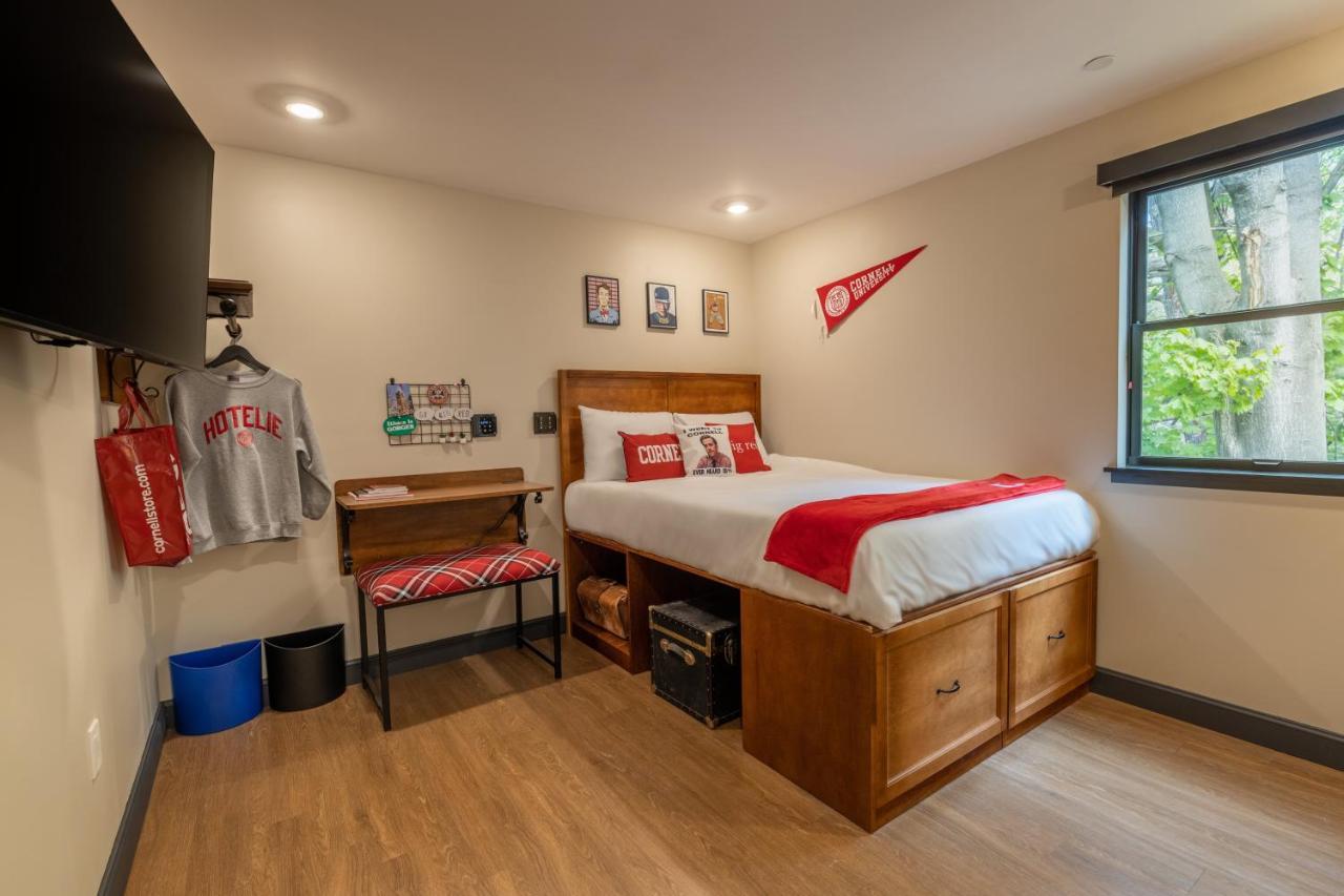 The Dorm Hotel Итака Экстерьер фото