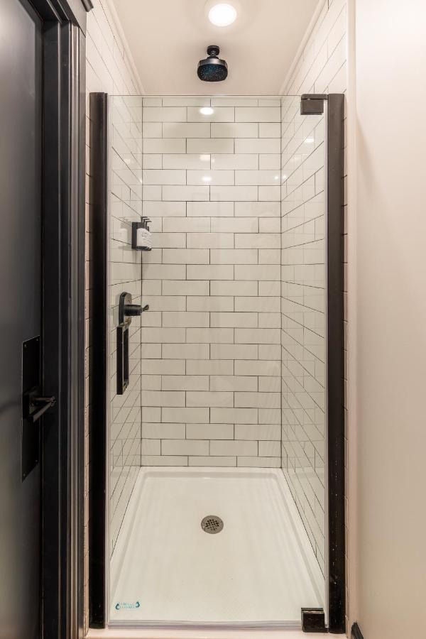 The Dorm Hotel Итака Экстерьер фото